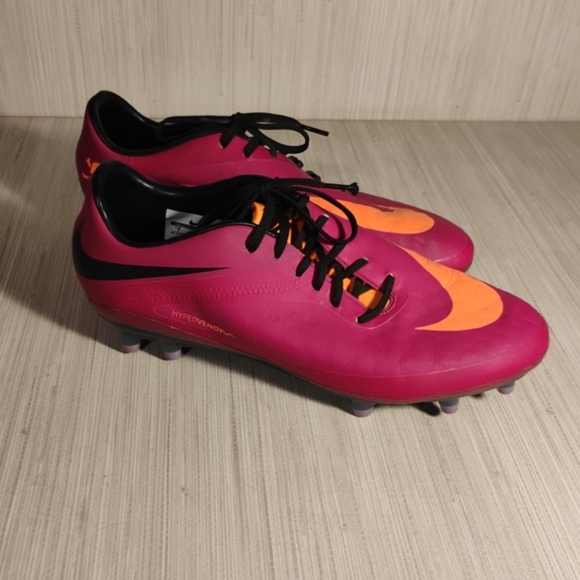 Nike Hypervenom Pink Soccer Cleats - Picture 1 of 14